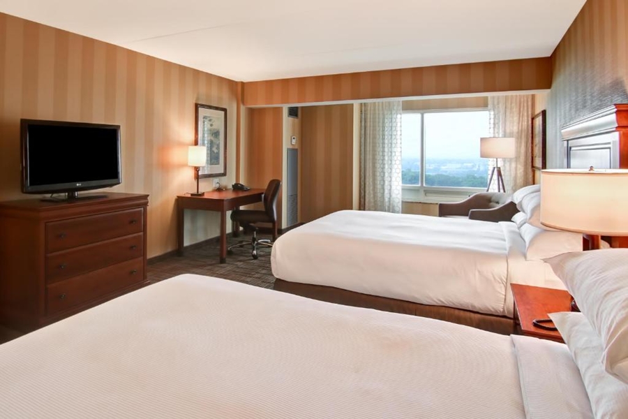 DoubleTree Fallsview Resort & Spa by Hilton, Niagara Falls